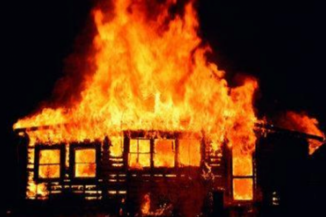 Пожар в Камешковском районе унес жизни 3 человек